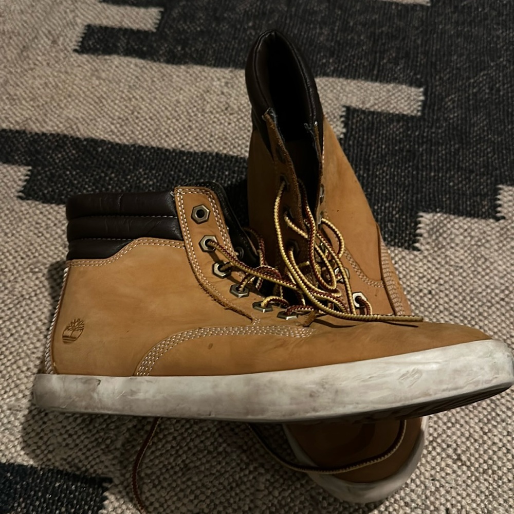 Timberland sneaker boots 7.5
